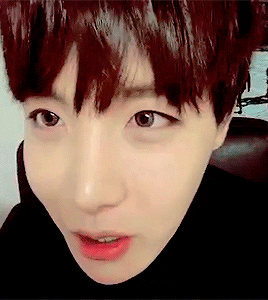 호석이도 목소리 낮은 편인데 | 인스티즈