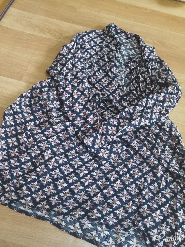 ♥ 쓰니가이사감처분목적 3000원 훈템多多 니트원피스떡코코트맨투맨 ♥ | 인스티즈