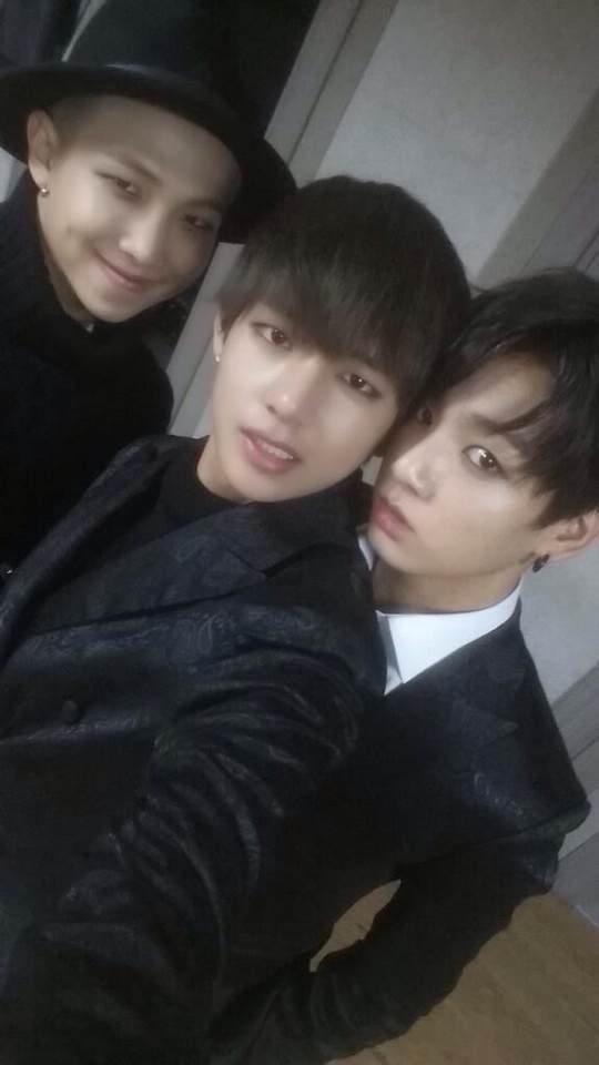 ㄱ 국뷔는 근데 좀 심하긴 함... 떡밥 정도가 데뷔 n년차 그룹 수준이 아님 | 인스티즈