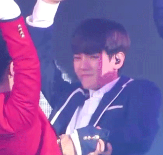 백현이 이 표정 너무 좋아요ㅠㅠㅠ | 인스티즈