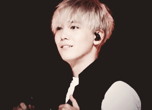 움짤이 실물 못따라간다는 남자아이돌.GIF | 인스티즈