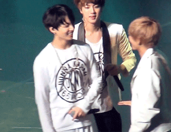 ㄱ 국뷔러들은 주로 일찍 자지 . . . . 놀고 십다 . . | 인스티즈