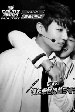 ㄱ 봐봐 표정이 다르잖아 대체 무슨일이 있었던거야 | 인스티즈