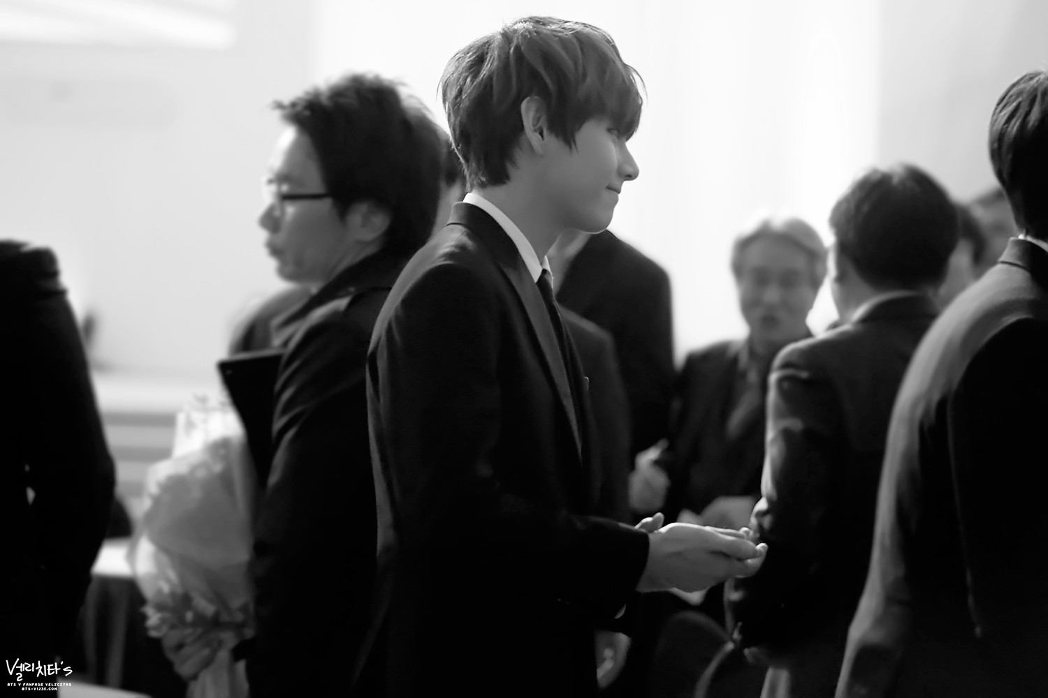 ㄱ "옷 벗은 거 보고 싶어요." | 인스티즈