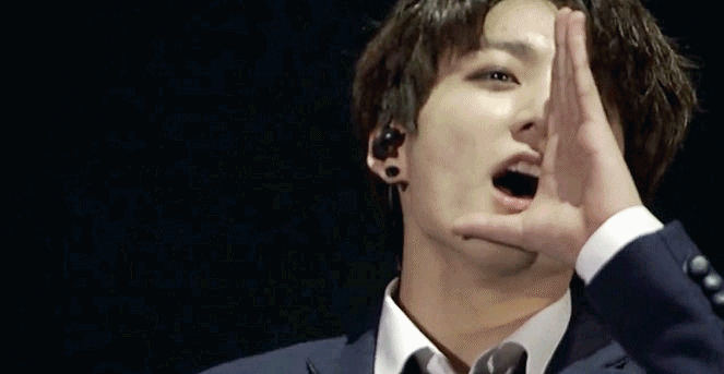 이제 이렇게 정국이 아카쨩-어빠 넘나드는것도 못보겠지? | 인스티즈