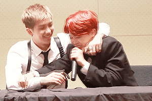 no 막내임에도 불구 멤버들한테 우쭈쭈 당하는 아이돌.bts | 인스티즈