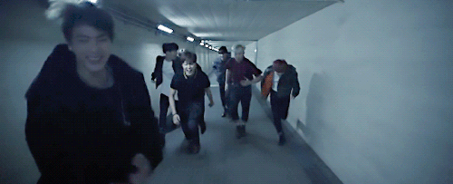 방피디님 외 프로듀서님들 안무쌤 갓성현 등등 사시는 동안 번창하세요 | 인스티즈