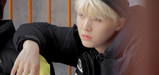 [방탄소년단/민윤기] 남자애×여자애 (#10 눈과 민윤기) | 인스티즈