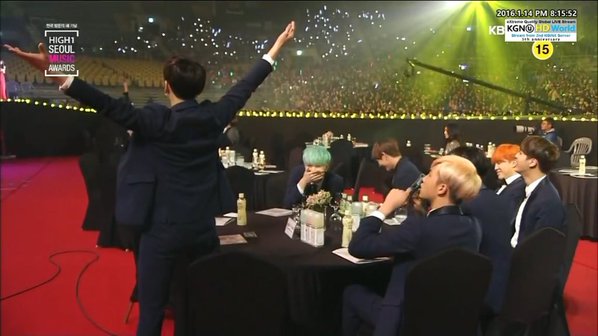 ㄱ 갑자기 보고싶은 지민이가 박력 있고 애교 없는 남자라면.txt | 인스티즈