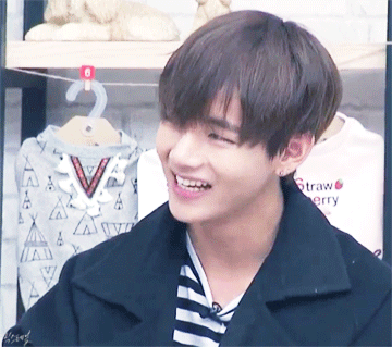 탄소에게 한 눈에 반해서 번호 따기에 성공한 태형 | 인스티즈