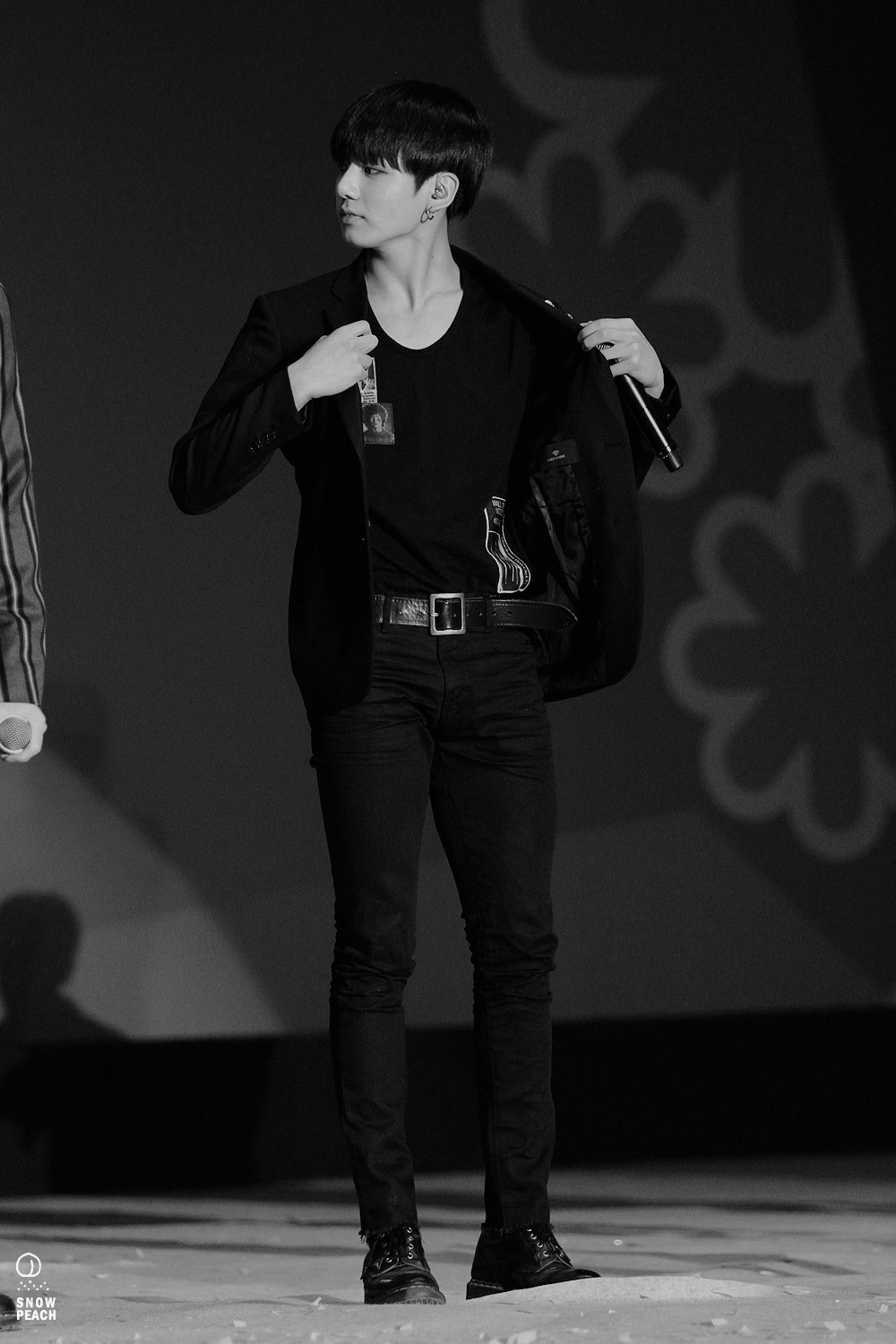 현실적인 전정국 다리 .ㅈㅍㅈ | 인스티즈