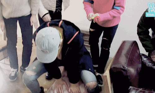 떡국 차암 맛있게 조리하는 아이돌(feat. 육개장) | 인스티즈