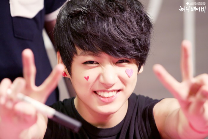 ㅇㅍ에 상남자커버하는데 정국이가 그냥 직면으로 보고있었는데 아무도 몰랐잖아 | 인스티즈