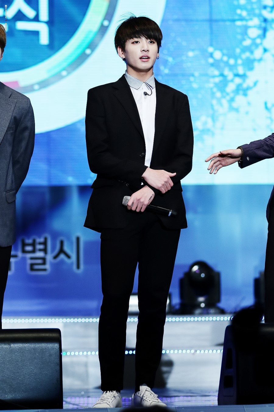 정국이 잘때 잡아가도 모를거라며?????? | 인스티즈