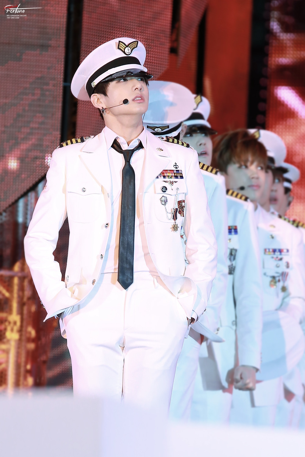 본진 아이돌의 의상 포기하기vs머리 포기하기 | 인스티즈