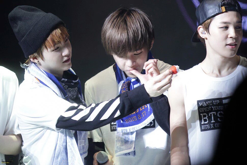 ㄱ 민윤기 박지민 노력하는 모습 예뻐하는 거 너무 티내고 다니는 거 아님?(슙민) | 인스티즈