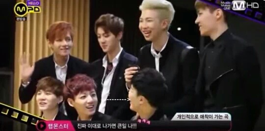 ㄱ보통 말하고있는사람이나 다른 집중된 상황을 쳐다보기 마련인데(국민 | 인스티즈