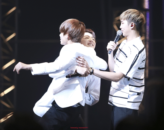 ㄱ 국뷔러들은 정국이 태형이 행동 예측하는대로 다 맞아 떨어지는거 진짜 신기함 | 인스티즈