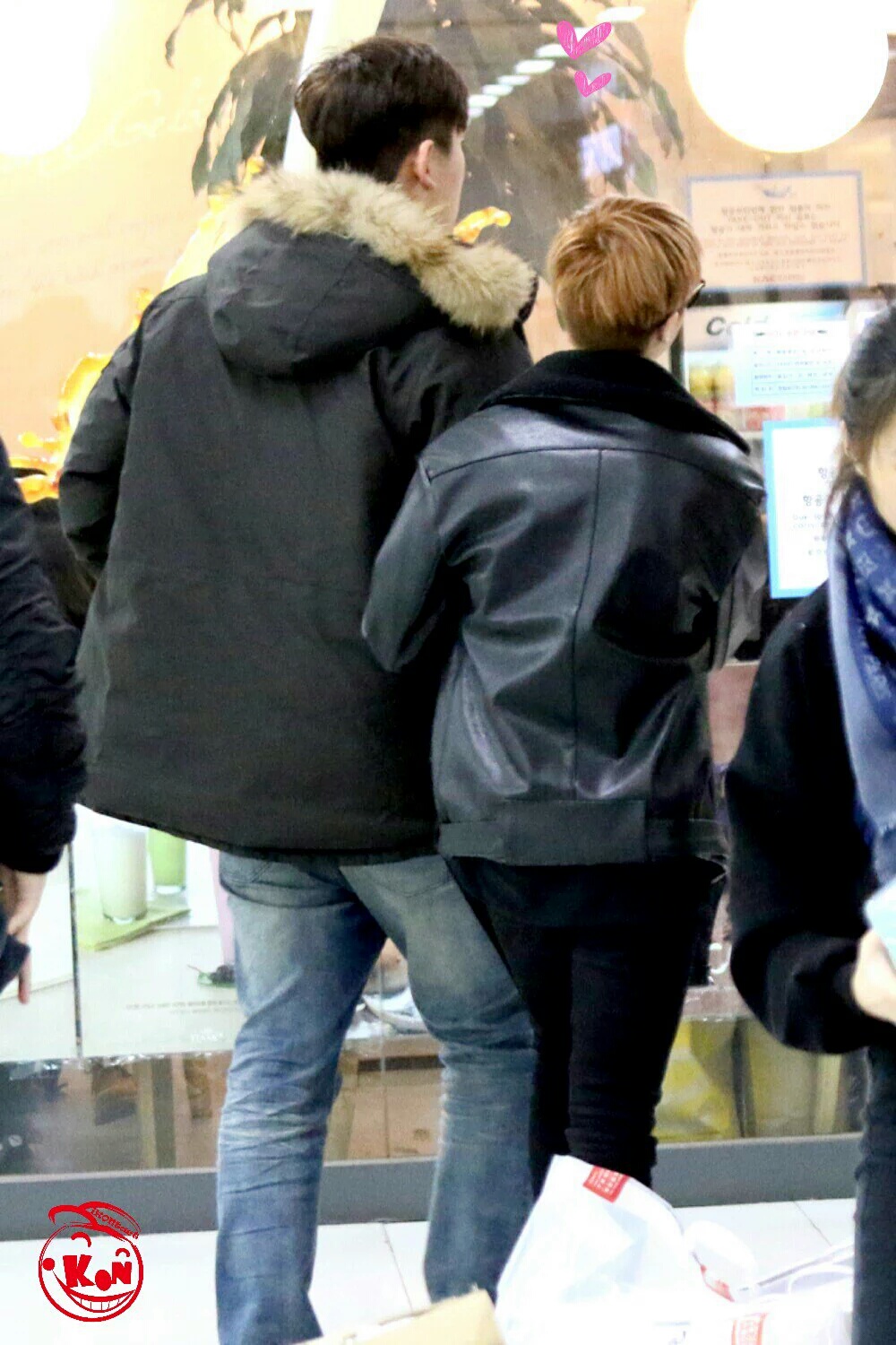 덕후 설레게 하는 한 남자 아이돌의 덩치.jpg,gif | 인스티즈