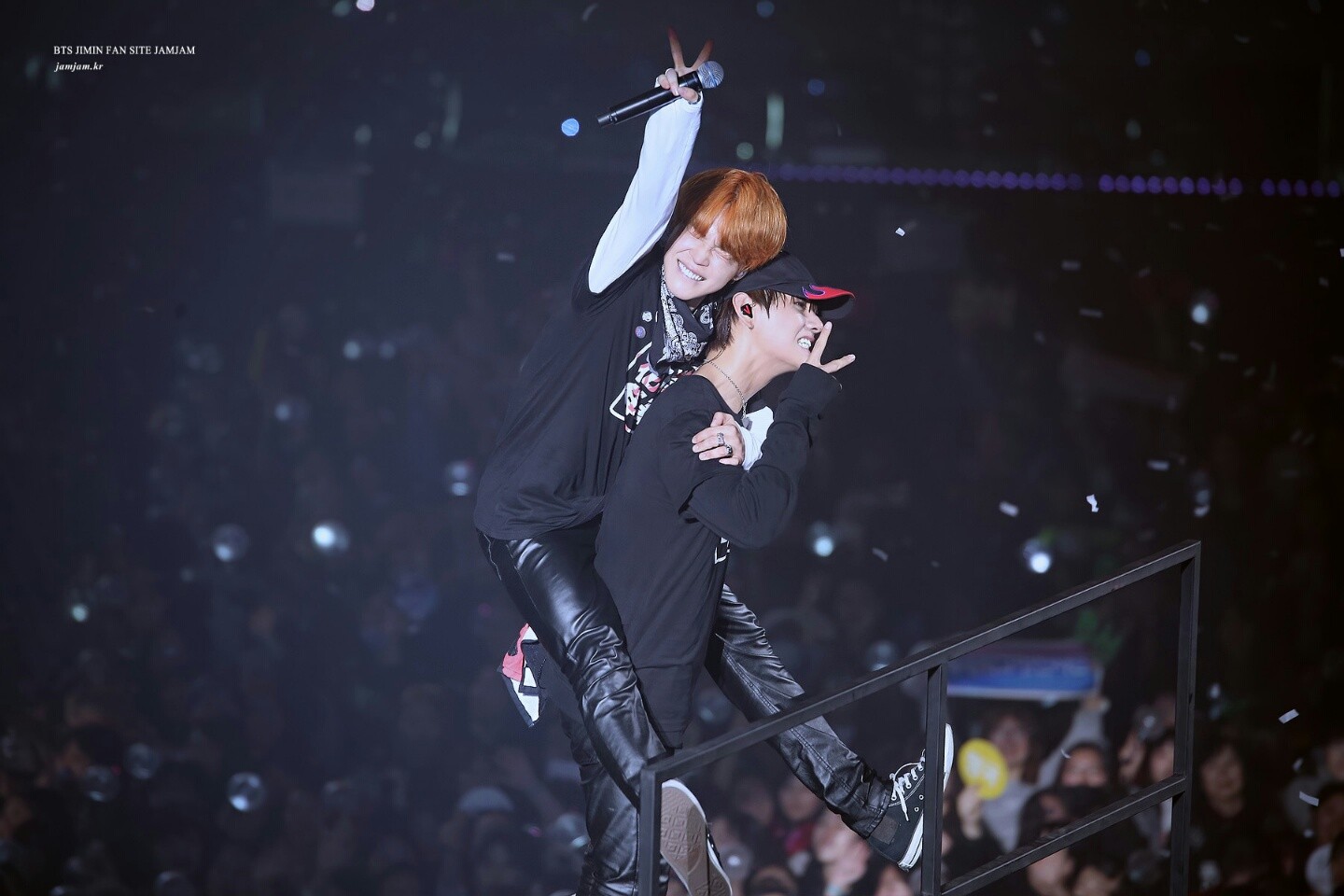 ㄱ 너네 왜 뷔민이 딴 컾들 다 갖고 있다는 관계성 고찰 글이 없는지 앎? | 인스티즈