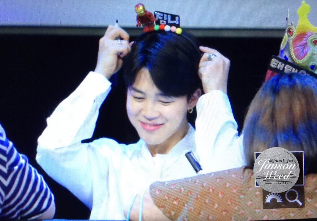 ㄱ정국이랑 짐니 매 팬싸마다 아이언맨이랑 헐크받는거 아랔?ㅋㅋㅋㅋㅋㅋㅋㅋㅋㅌ | 인스티즈