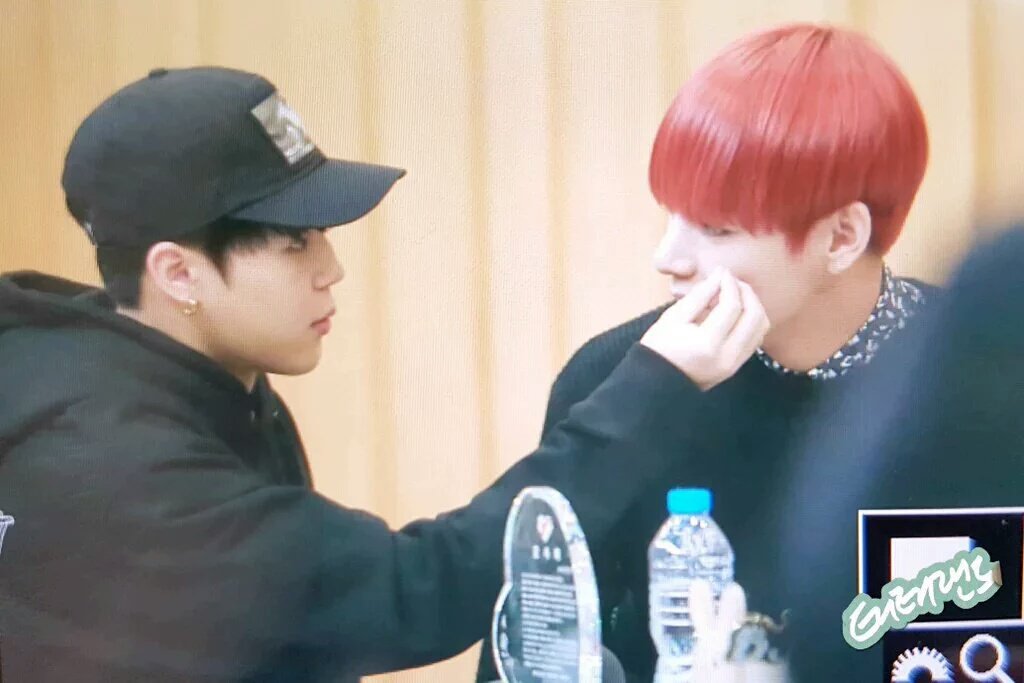 ㄱ 뷔민은 진짜 김태형 시선이 너무... | 인스티즈