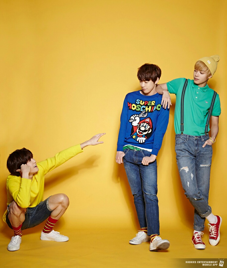 왼손이 주머니에 붙어있는 듯한 아이돌 | 인스티즈