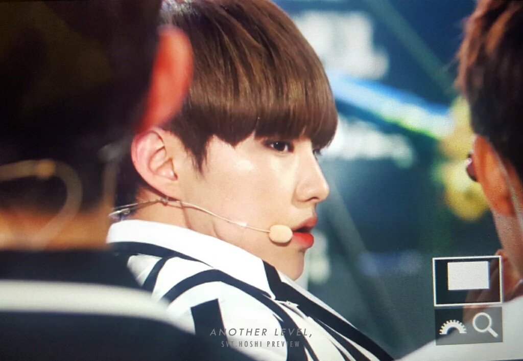 순영이랑 똑같은 헤어밴드하고 팬싸갔는데 순영이가 머리 만져주면서 | 인스티즈