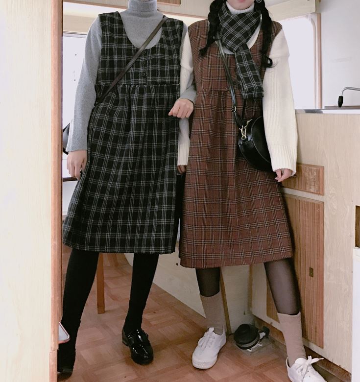 왼쪽 원피스에 흰색 폴라니트는 괜찮을까? | 인스티즈