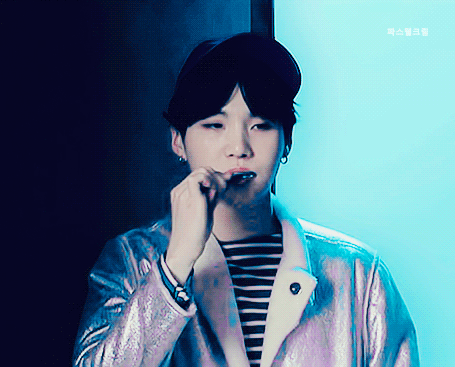 지민이 오늘 움짤 줘!!!!!!!!!!!!!!! | 인스티즈