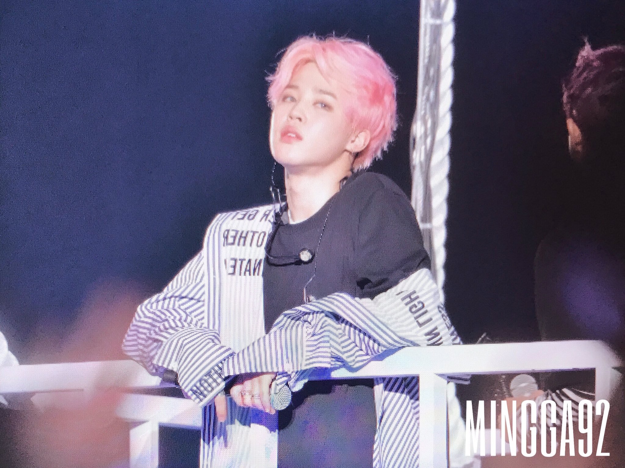 ㄱ 이 미모에 어떻게 안 반해 | 인스티즈