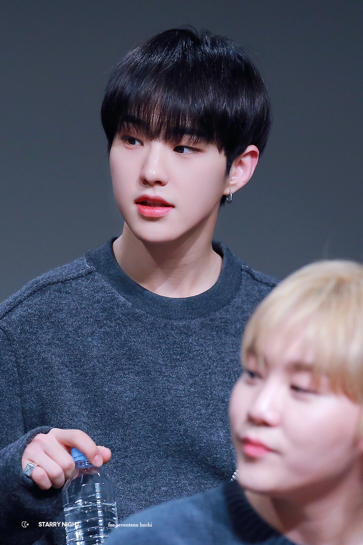 태생부터 연예인 할 애는 진짜 이런 애임 세븐틴 호시 사주 좀 봐봐 | 인스티즈