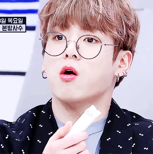 정국이 지민이 옷 벅벅 긁고잇음 미치겟다 진짜 앜ㅋㅋㅋㄱㅋㄱㅋㄱㅋㄱㅋㅋㄱㅋㅋㄱㅋㄱㅋ | 인스티즈