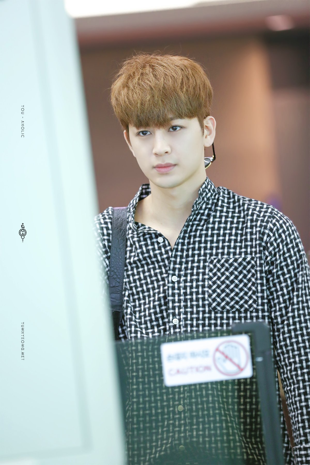 와 윤형이 잘생겼다고 하니까 | 인스티즈