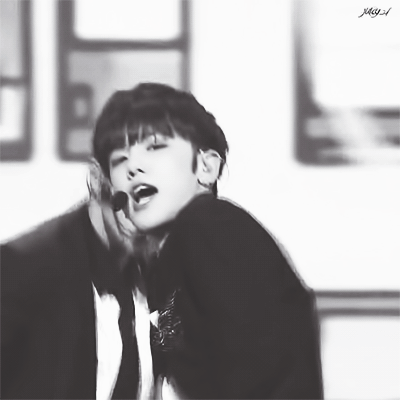 이해준 무대에서 쩌는거 세상 사람들 알아주세요~!! | 인스티즈