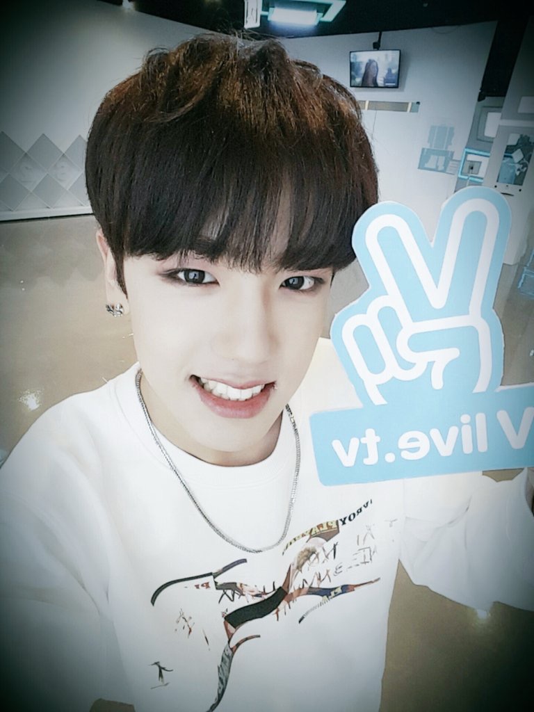 이해준 무대에서 쩌는거 세상 사람들 알아주세요~!! | 인스티즈