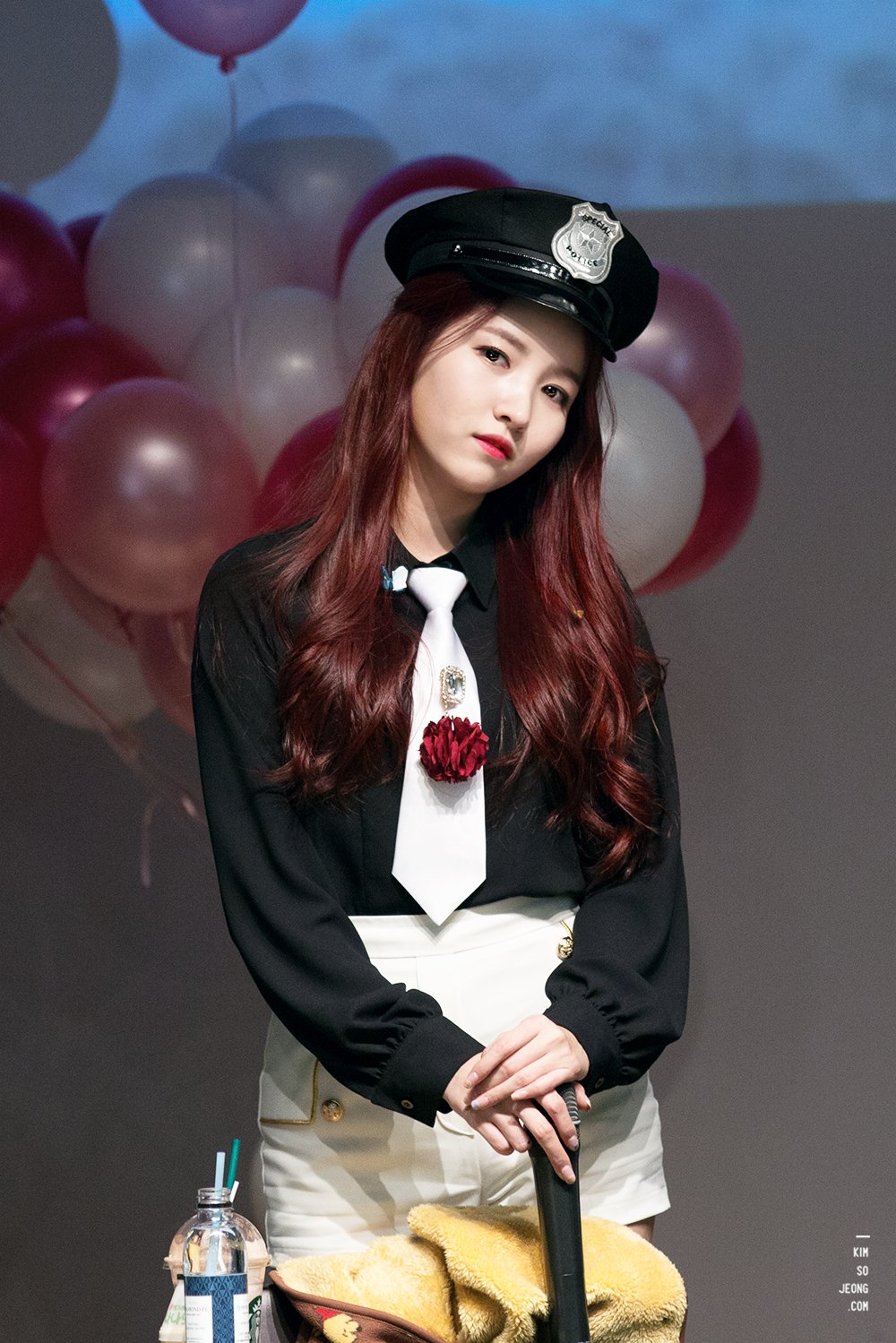 내 여자친군데 너무 예쁘니깐 어딜가도 다 쳐다봐서 고민이야 (사진있음) | 인스티즈