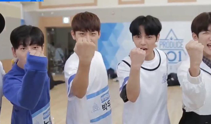 그런데 박우진 손크기 이건 진자 좀 충격이엇슴 | 인스티즈