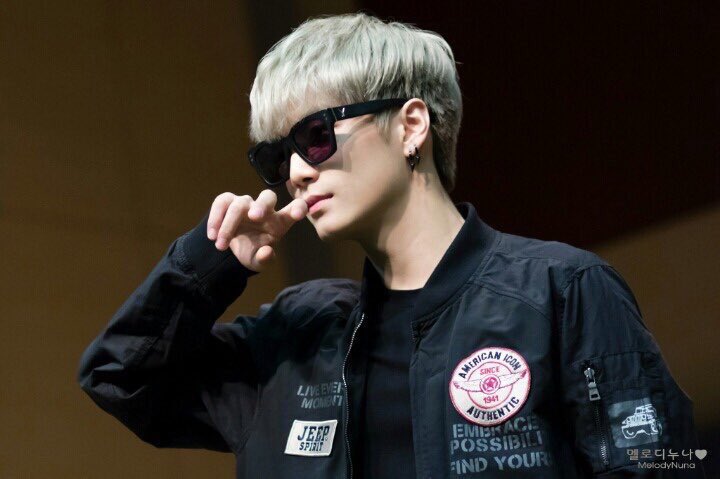 김종현 선글라스 낀 사진은 다들 본 적 있는가? | 인스티즈