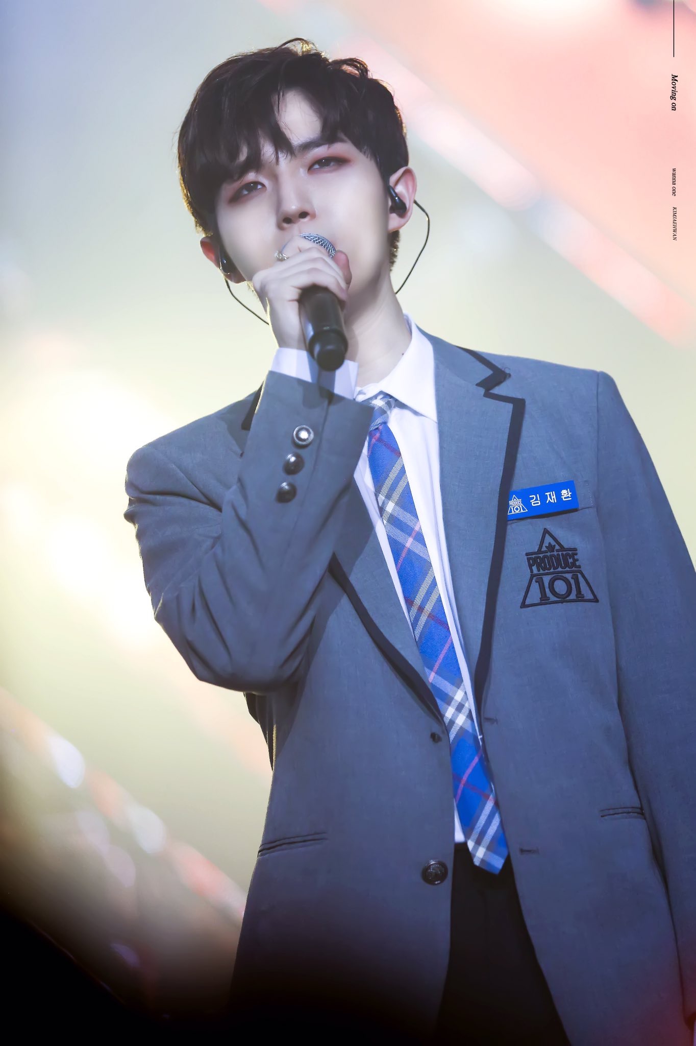 김재환 팬이지만 재환이 얼굴 너무 낯설때가 많아서 | 인스티즈