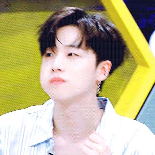 나를 사랑하지않나요? 내 키가 작아서?8ㅅ8 | 인스티즈