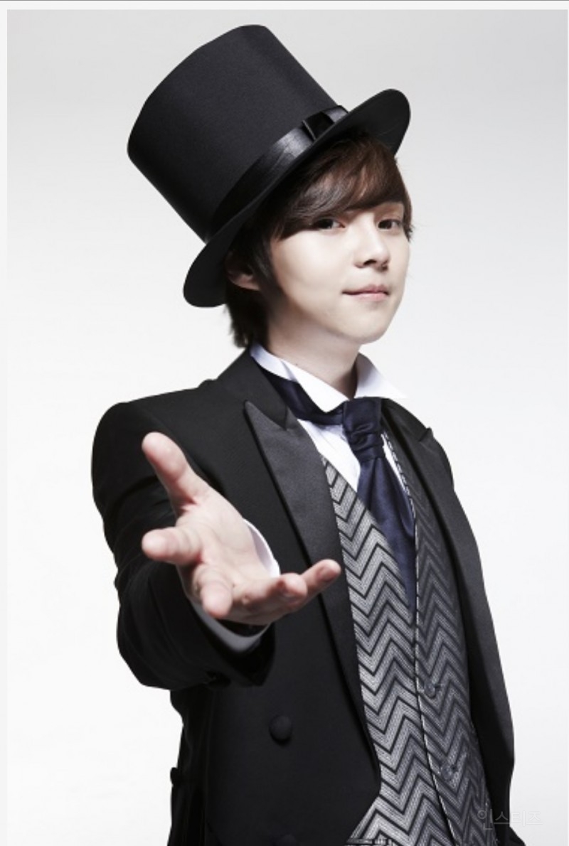 우리가 몰랐던 생계형 마법사 최현우의 머글 세계 프로필.jpg | 인스티즈