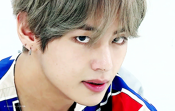 ....네? 뷔가 턱이 자랐다구요..? | 인스티즈