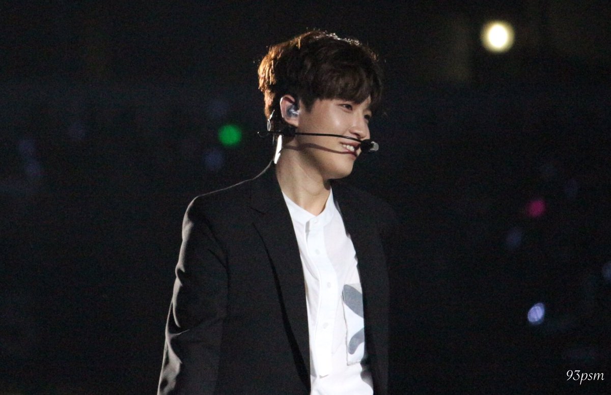 민현 재환 무대 위 아이컨택 모먼트 모음 gif (설렘주의/사랑해팀) | 인스티즈