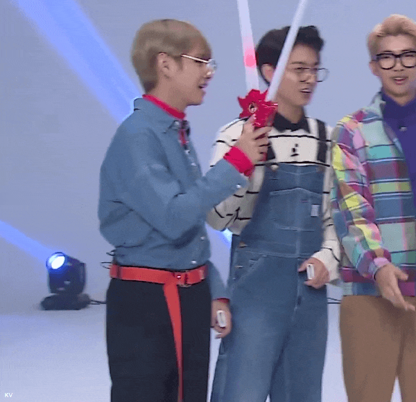 방탄 멤중에 유독 이 둘이 뭔가 유사육아 하는 느낌이랄까 | 인스티즈