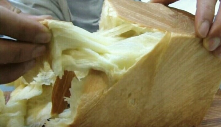 올리브쇼 줄서서 먹는 64겹 식빵.jpg