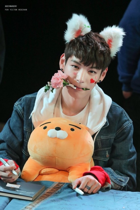 헐 빅톤 잘생겼따길래 큰방에 검색해서 본 건데 이거 너무 머리랑 찰떡; | 인스티즈